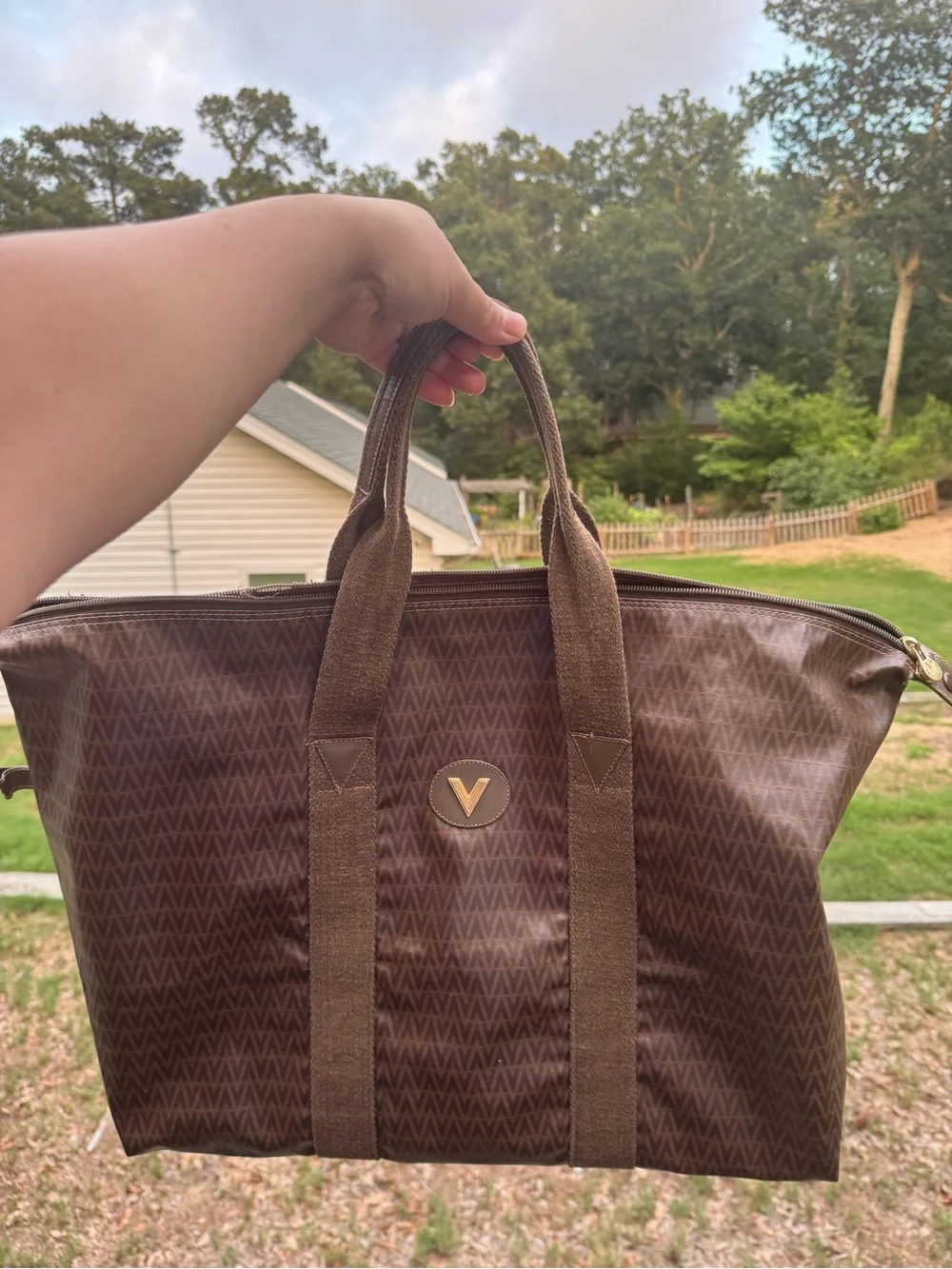 V-Logo Brown Men’s Travel Tote Bag
